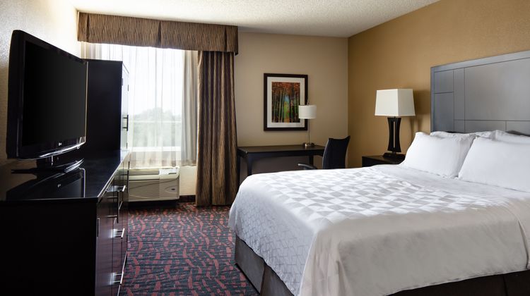 Holiday Inn Wichita Room