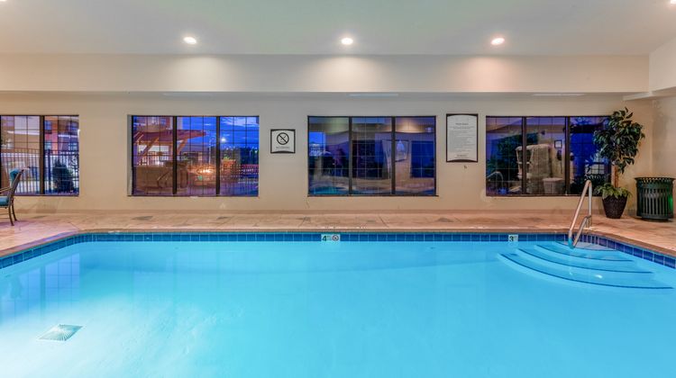 Staybridge Suites Davenport Pool