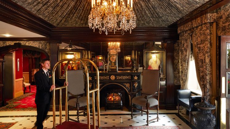 The Montague on the Gardens Hotel Lobby
