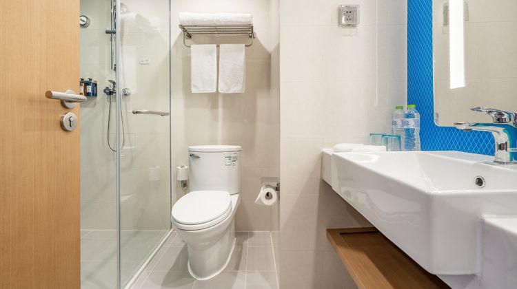 Holiday Inn Express Qingdao City Center Room