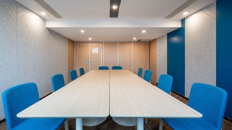 <b>Holiday Inn Express Qingdao City Center Meeting</b>. Images powered by <a href="https://www.leonardoworldwide.com/" title="Leonardo Worldwide" target="_blank">Leonardo</a>.