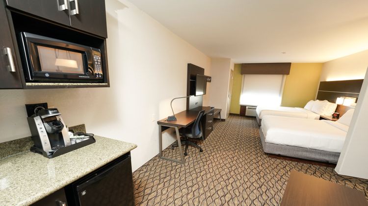 Holiday Inn Express & Stes Medical Dist Suite