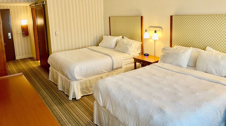 Holiday Inn Express Columbus Airport Room