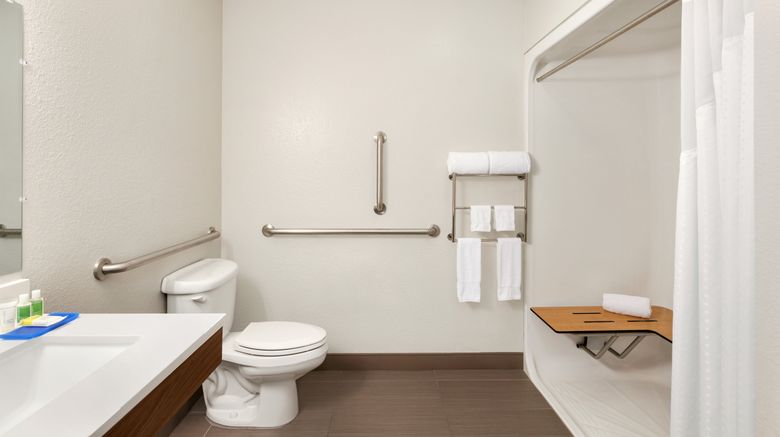 <b>Holiday Inn Express Hotel & Suites Room</b>. Images powered by <a href="https://www.leonardoworldwide.com/" title="Leonardo Worldwide" target="_blank">Leonardo</a>.
