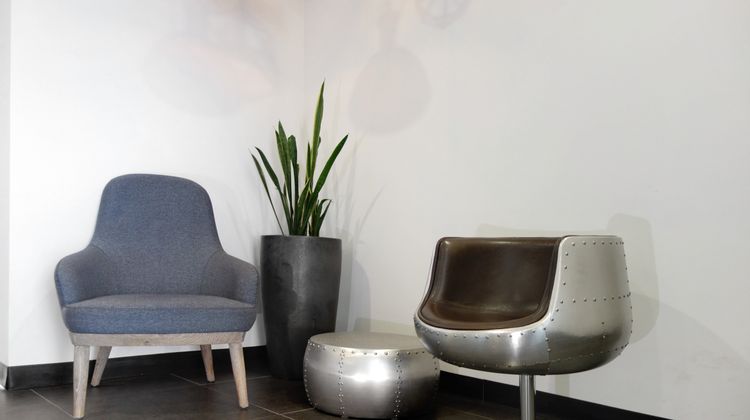 Semaphore Splash Apartments Lobby