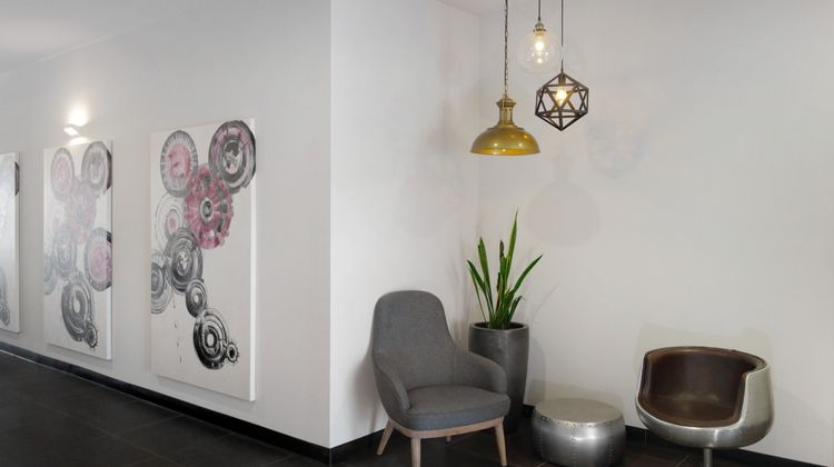 Semaphore Splash Apartments Lobby