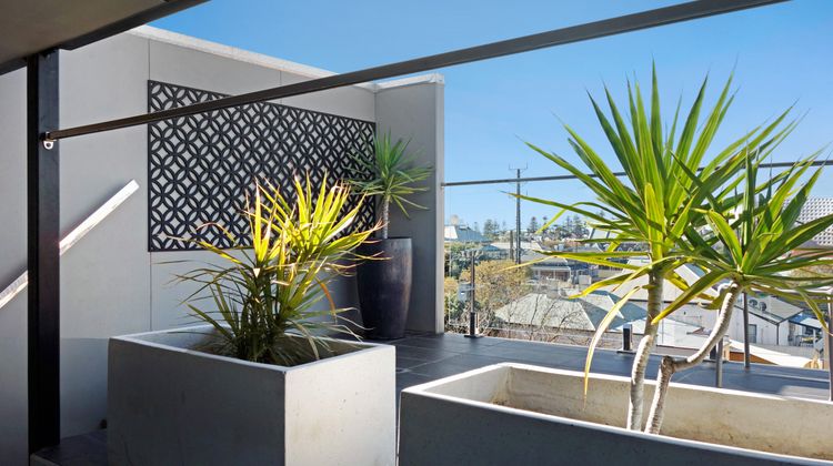 Semaphore Splash Apartments Exterior