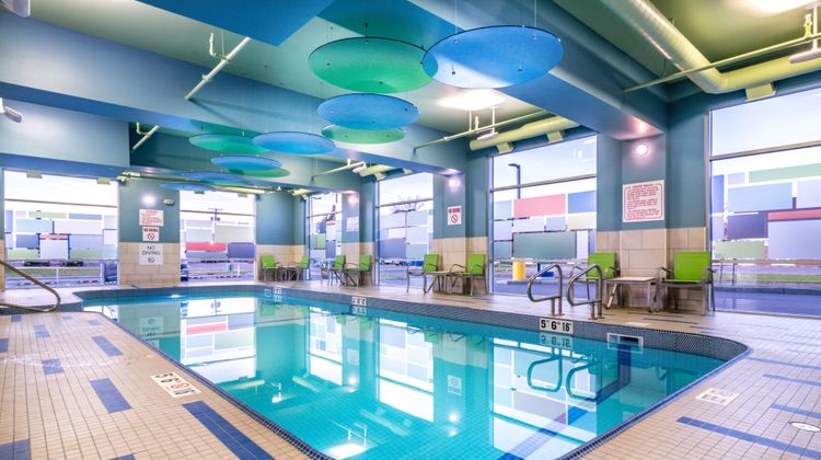 Holiday Inn Express & Suites Brandon Pool