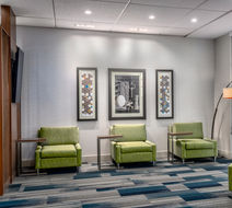 Holiday Inn Express & Suites Brandon Lobby