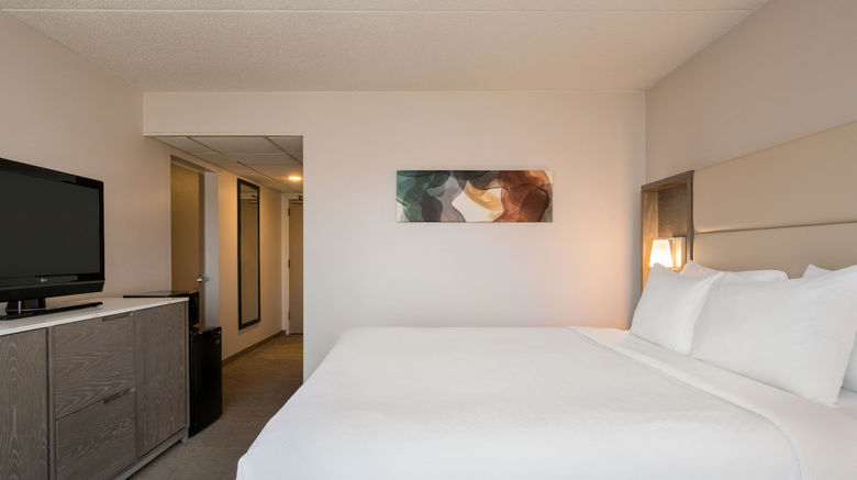 <b>Crowne Plaza Englewood, an IHG Hotel Room</b>. Images powered by <a href="https://www.leonardoworldwide.com/" title="Leonardo Worldwide" target="_blank">Leonardo</a>.