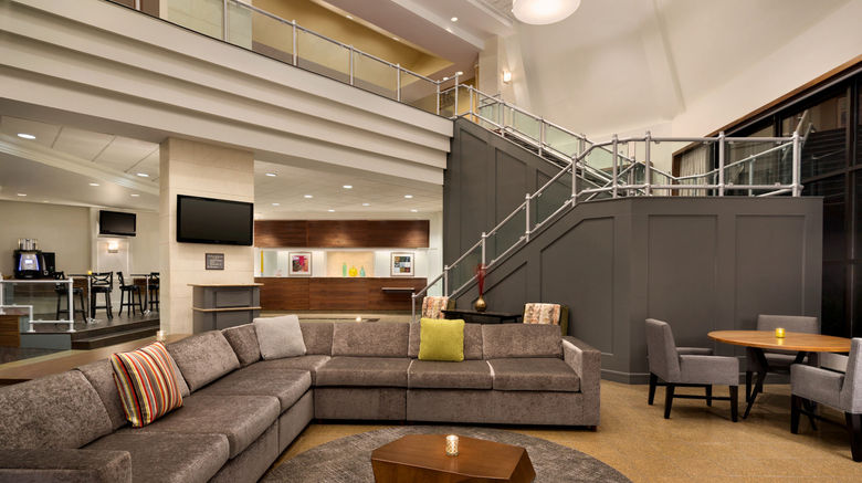 <b>Crowne Plaza Englewood, an IHG Hotel Lobby</b>. Images powered by <a href="https://www.leonardoworldwide.com/" title="Leonardo Worldwide" target="_blank">Leonardo</a>.