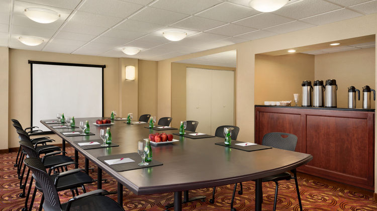 Crowne Plaza Englewood, an IHG Hotel Meeting
