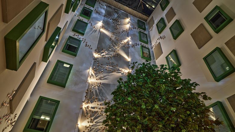 <b>voco The Hague Lobby</b>. Images powered by <a href="https://www.leonardoworldwide.com/" title="Leonardo Worldwide" target="_blank">Leonardo</a>.