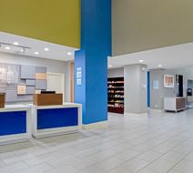 Holiday Inn Express Hotel & Suites Lobby