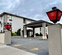 Red Carpet Inn - Newark Airport Exterior