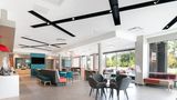 avid hotel Summerville Lobby