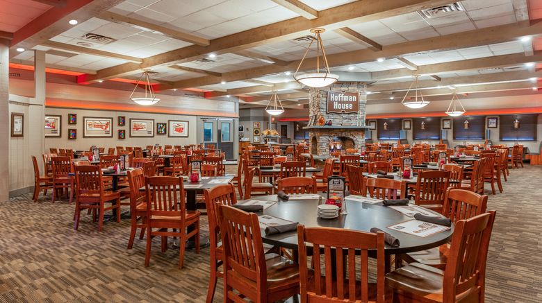 <b>Holiday Inn & Suites Restaurant</b>. Images powered by <a href="https://www.leonardoworldwide.com/" title="Leonardo Worldwide" target="_blank">Leonardo</a>.