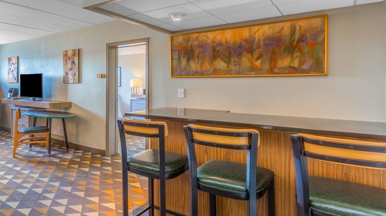 <b>Holiday Inn & Suites Suite</b>. Images powered by <a href="https://www.leonardoworldwide.com/" title="Leonardo Worldwide" target="_blank">Leonardo</a>.