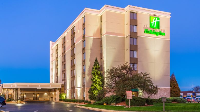 <b>Holiday Inn & Suites Exterior</b>. Images powered by <a href="https://www.leonardoworldwide.com/" title="Leonardo Worldwide" target="_blank">Leonardo</a>.