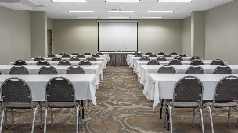 <b>Holiday Inn & Suites Meeting</b>. Images powered by <a href="https://www.leonardoworldwide.com/" title="Leonardo Worldwide" target="_blank">Leonardo</a>.