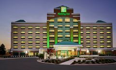 Holiday Inn & Suites Oakville @ Bronte
