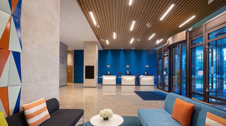 Holiday Inn Express Chengde Park View Lobby
