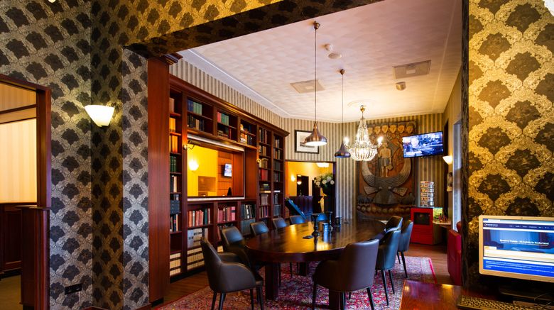 <b>Bastion Deluxe Hotel Apeldoorn/Het Loo Lobby</b>. Images powered by <a href="https://www.leonardoworldwide.com/" title="Leonardo Worldwide" target="_blank">Leonardo</a>.