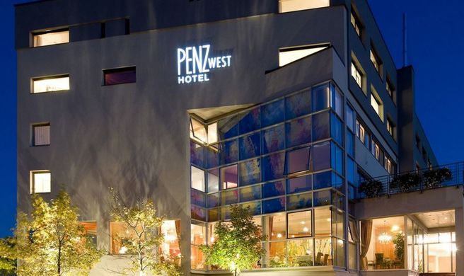 Penz West Hotel Exterior