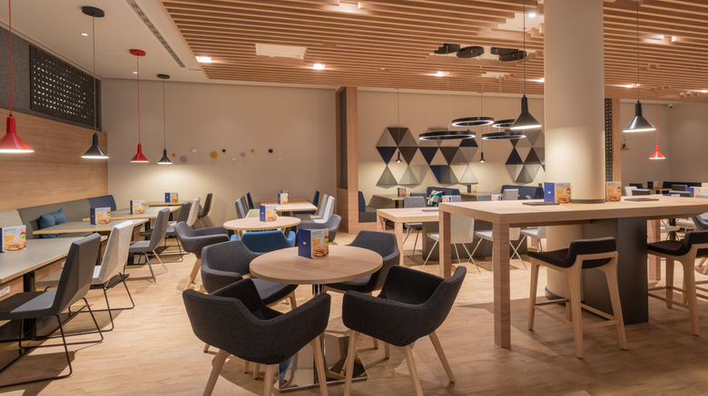 <b>Holiday Inn Express & Suites Potsdam Restaurant</b>. Images powered by <a href="https://www.leonardoworldwide.com/" title="Leonardo Worldwide" target="_blank">Leonardo</a>.