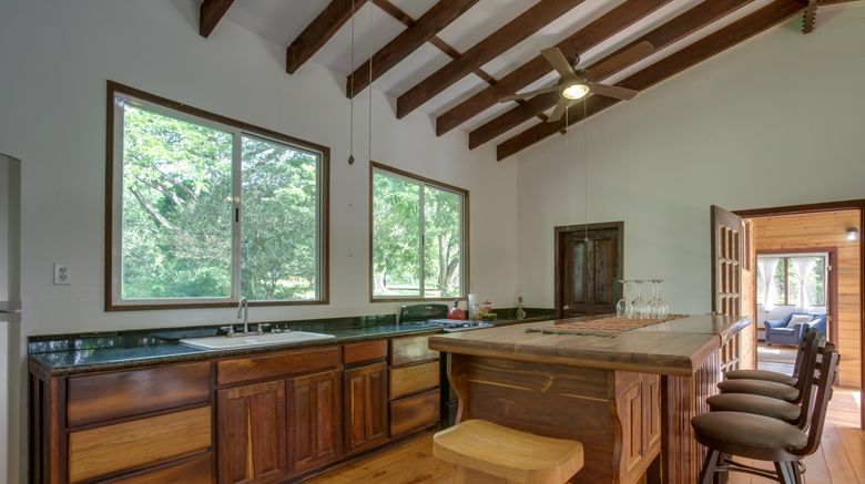 <b>Sweet Songs Jungle Lodge Room</b>. Images powered by <a href="https://www.leonardoworldwide.com/" title="Leonardo Worldwide" target="_blank">Leonardo</a>.