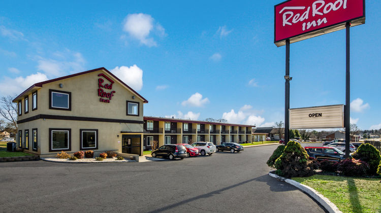 Red Roof Inn Madison Heights VA Exterior