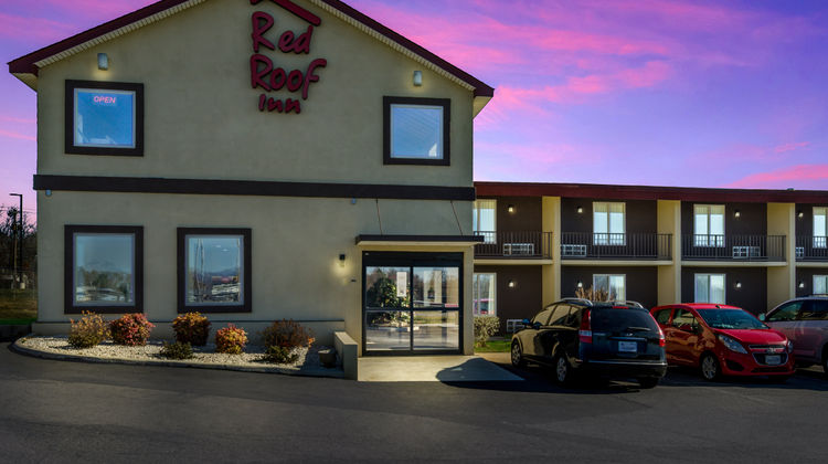 Red Roof Inn Madison Heights VA Exterior