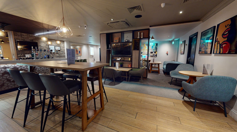 <b>Holiday Inn Brentwood Lobby</b>. Images powered by <a href="https://www.leonardoworldwide.com/" title="Leonardo Worldwide" target="_blank">Leonardo</a>.
