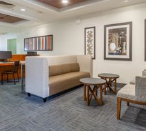Holiday Inn Express Hotel & Suites Lobby