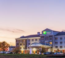 Holiday Inn Express Hotel & Suites Exterior