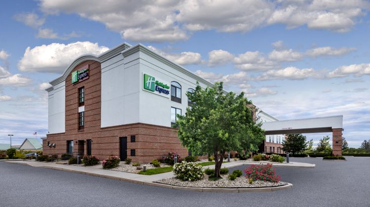 Holiday Inn Express Coventry S Exterior