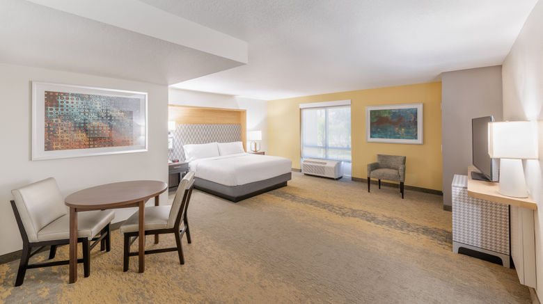 <b>Holiday Inn Hotel & Suites Suite</b>. Images powered by <a href="https://www.leonardoworldwide.com/" title="Leonardo Worldwide" target="_blank">Leonardo</a>.