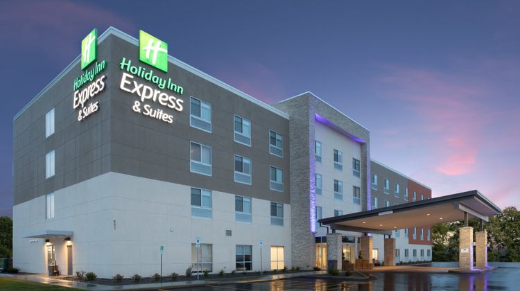 Holiday Inn Express & Suites Burley Exterior