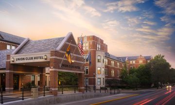 Union Club Hotel at Purdue, Autograph