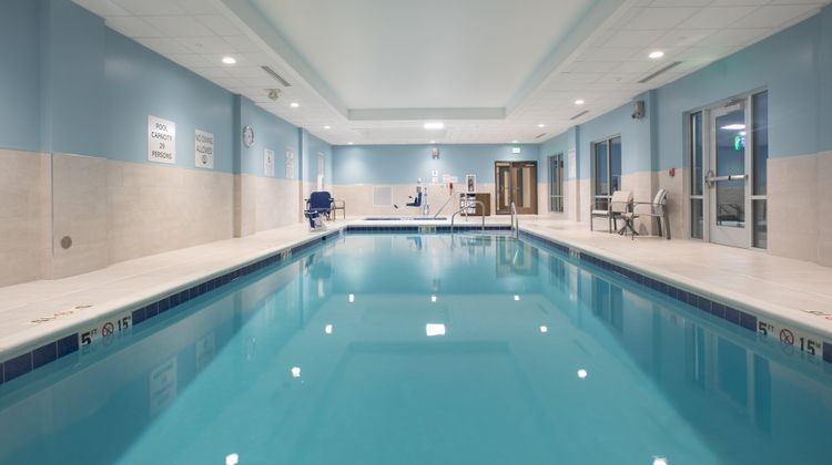 Holiday Inn Express & Suites Burley Pool