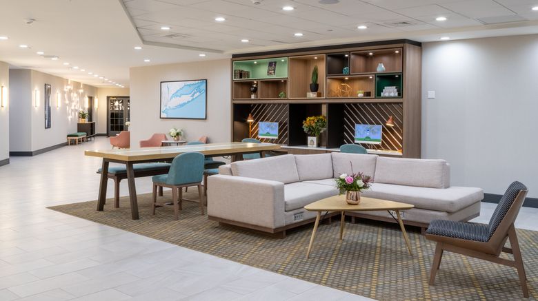 <b>Holiday Inn Long Island Islip Arpt East Lobby</b>. Images powered by <a href="https://www.leonardoworldwide.com/" title="Leonardo Worldwide" target="_blank">Leonardo</a>.