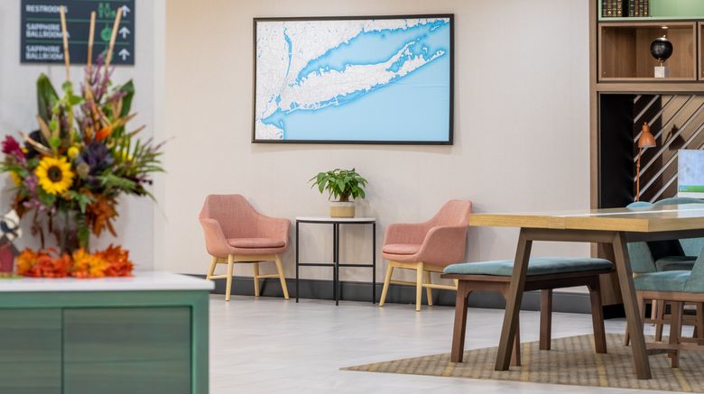 <b>Holiday Inn Long Island Islip Arpt East Lobby</b>. Images powered by <a href="https://www.leonardoworldwide.com/" title="Leonardo Worldwide" target="_blank">Leonardo</a>.