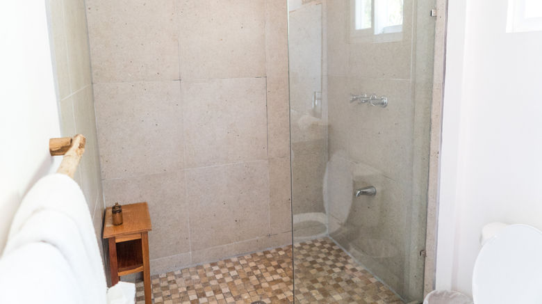 <b>Thatch Caye Private Island Resort Room</b>. Images powered by <a href="https://www.leonardoworldwide.com/" title="Leonardo Worldwide" target="_blank">Leonardo</a>.