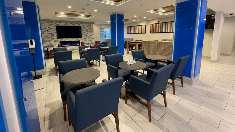 <b>Holiday Inn Express Hotel & Suites Lobby</b>. Images powered by <a href="https://www.leonardoworldwide.com/" title="Leonardo Worldwide" target="_blank">Leonardo</a>.