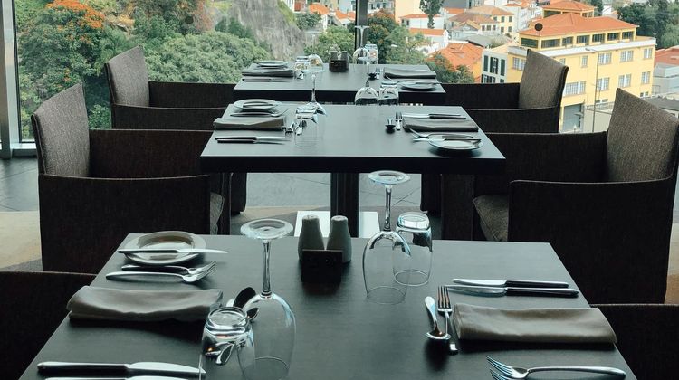 Four Views Baia Restaurant