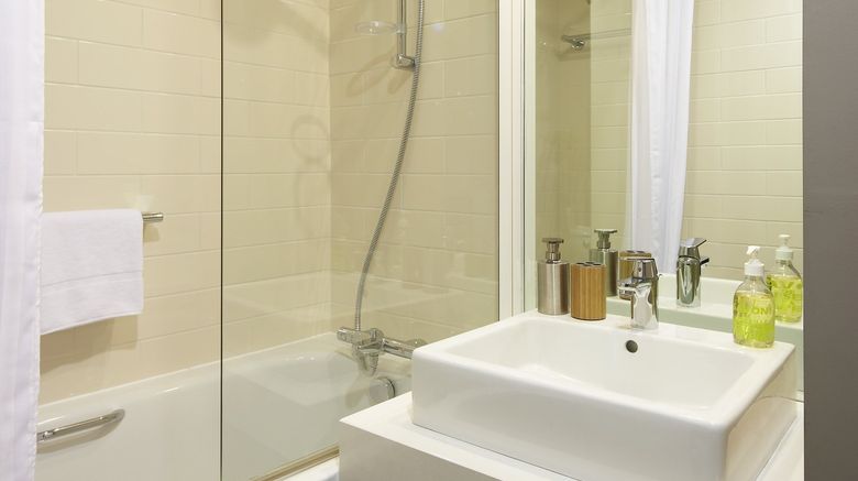<b>Citadines Trafalgar Square London Room</b>. Images powered by <a href="https://www.leonardoworldwide.com/" title="Leonardo Worldwide" target="_blank">Leonardo</a>.