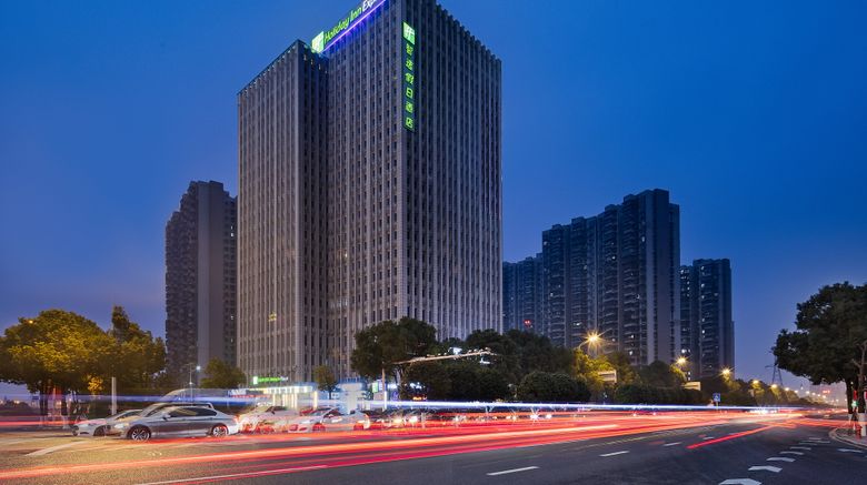 Holiday Inn Exp South Railway Station Exterior. Images powered by <a href="https://www.leonardoworldwide.com" target="_blank" rel="noopener">Leonardo</a>.