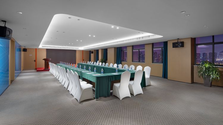 Holiday Inn Exp South Railway Station Meeting