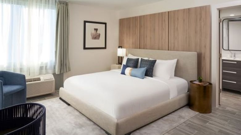 <b>Hillsboro Beach Resort Room</b>. Images powered by <a href="https://www.leonardoworldwide.com/" title="Leonardo Worldwide" target="_blank">Leonardo</a>.