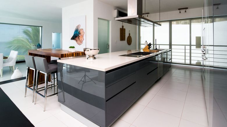 <b>Ocean Club, a Luxury Collection Resort Room</b>. Images powered by <a href="https://www.leonardoworldwide.com/" title="Leonardo Worldwide" target="_blank">Leonardo</a>.